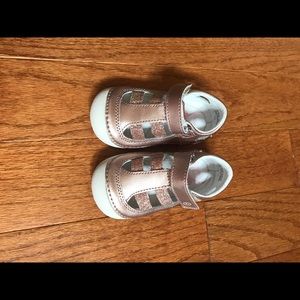Stride Rite rose gold sandals size 5 NWT